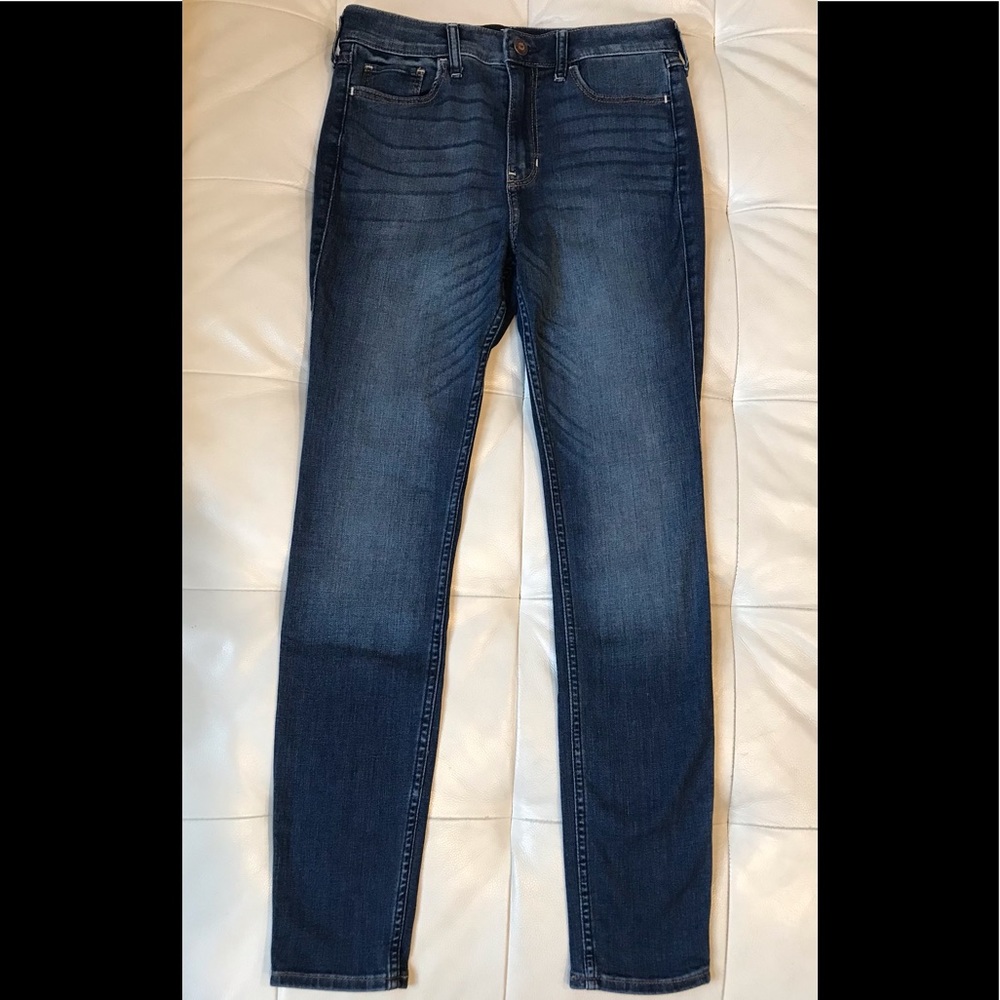 Hollister Dark High Rise Super Skinny Jeans, Classic Stretch (1S, 25 W, 28 L)